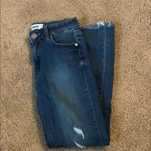 Distressed jeans - high waisted